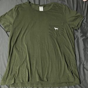 PINK. Dark Green T-shirt w/Front Pocket. Size Large.